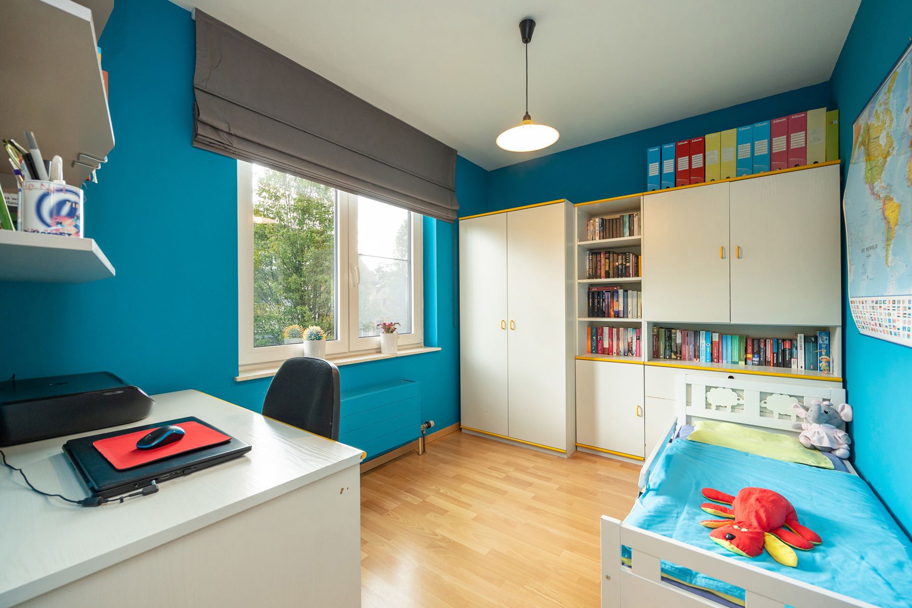 INSTAPKLAAR: H.O.B. met 5 slpks, aangelegde tuin en garage foto 16