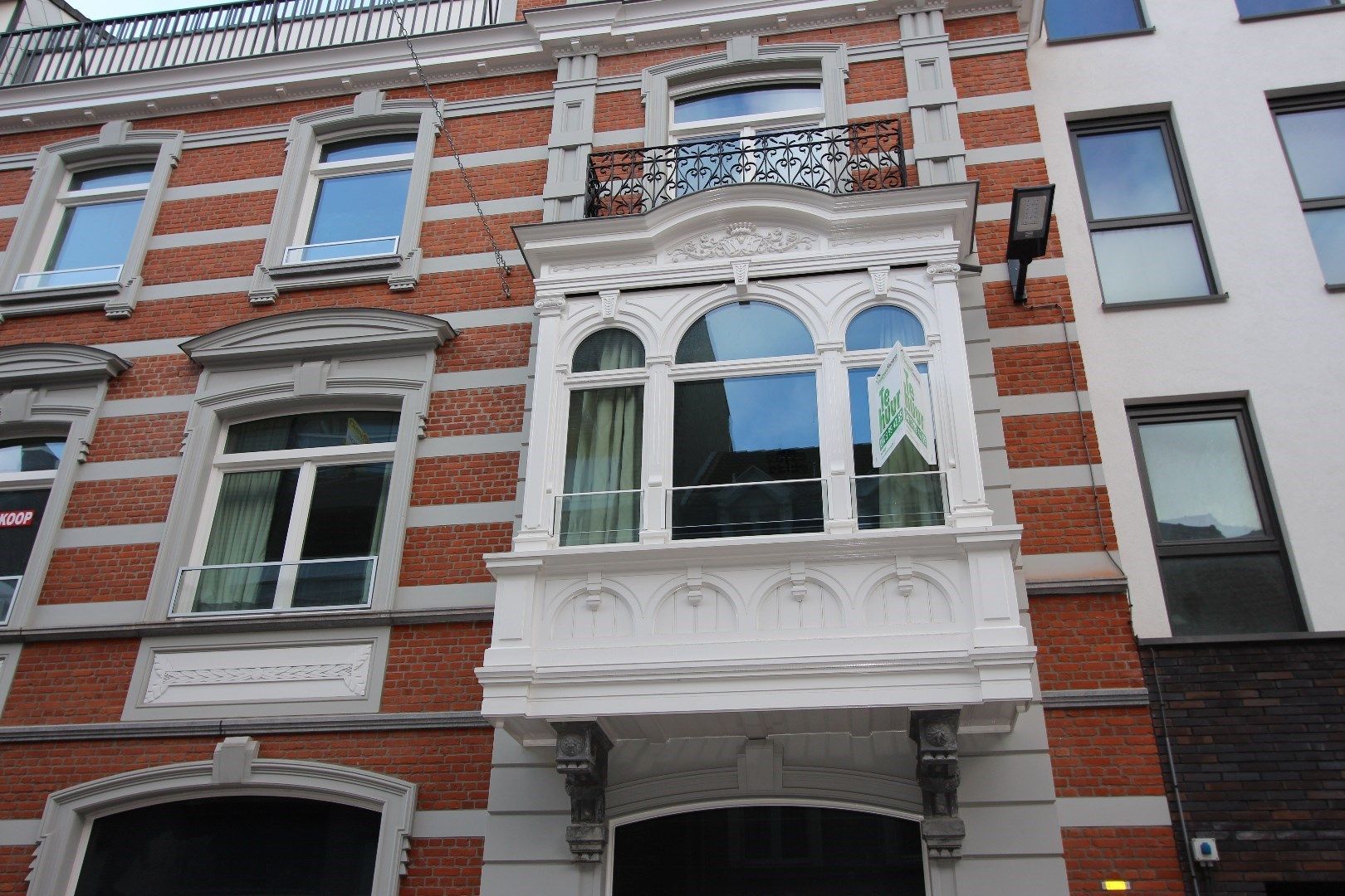 ()=>{if(producerUpdateValueVersion(node),producerAccessed(node),node.value===ERRORED)throw node.error;return node.value} Henri Horriestraat 15 -/01.02 - 8800 Roeselare