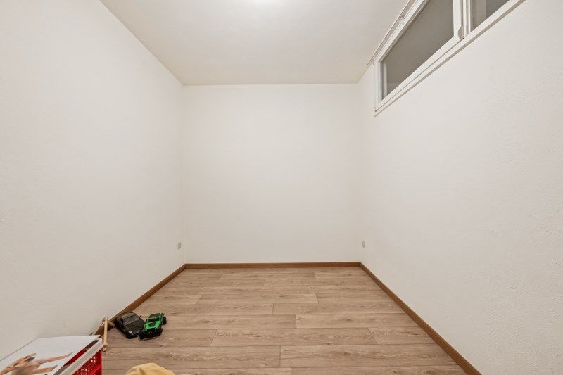 Ruim appartement op uitstekende ligging met 3 slaapkamers foto 9