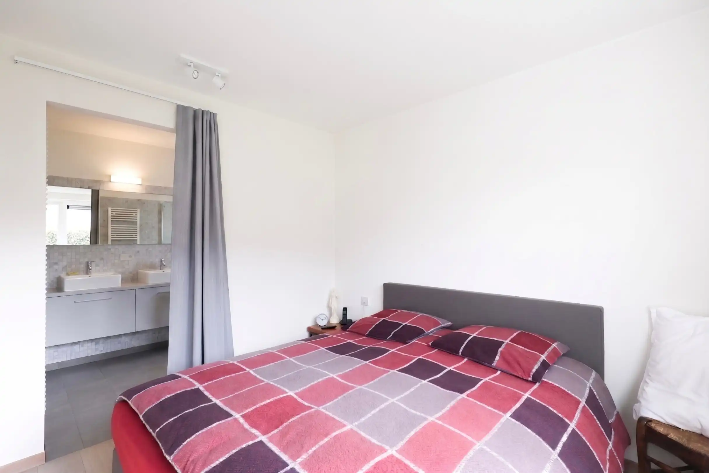 Interessante opbrengsteigendom: verhuurd appartement met tuin en garage in centrum Oostduinkerke foto 14