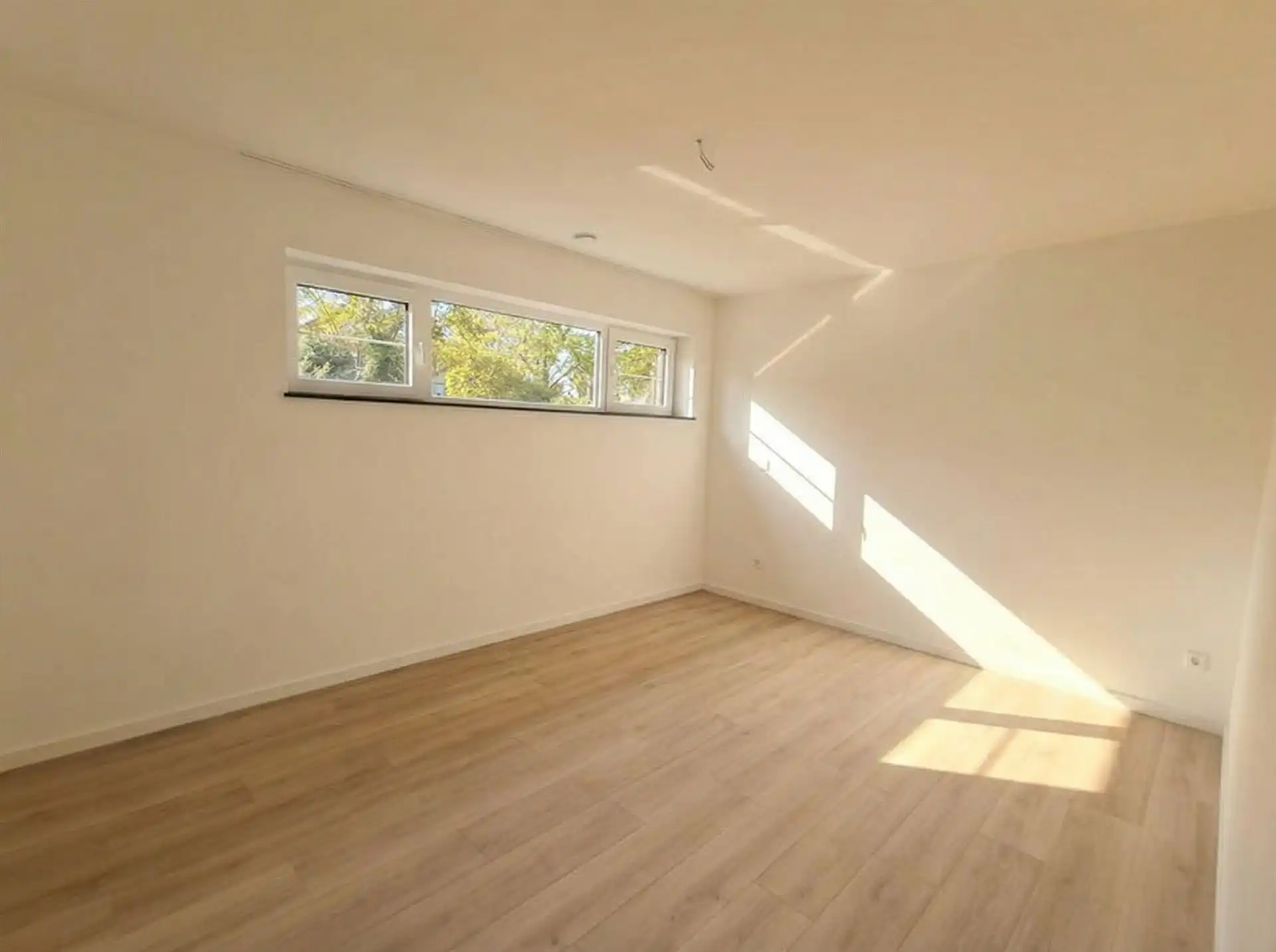 Vrijstaande gezinswoning met tuin in rustige omgeving. foto 15