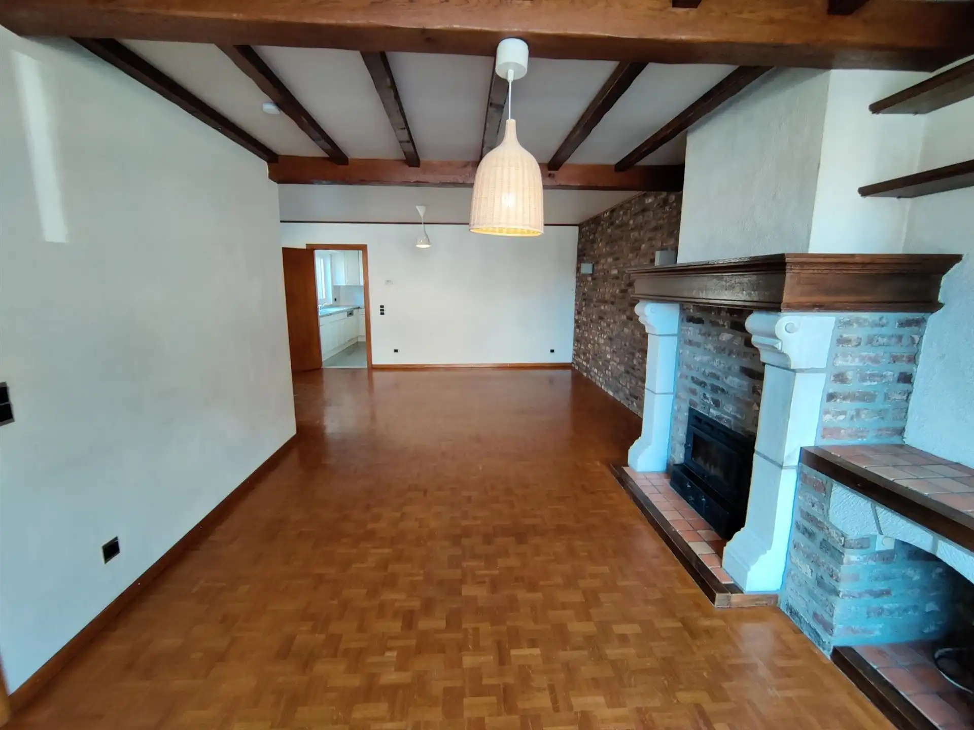 Renovatiewoning met 3 slaapkamers foto 3