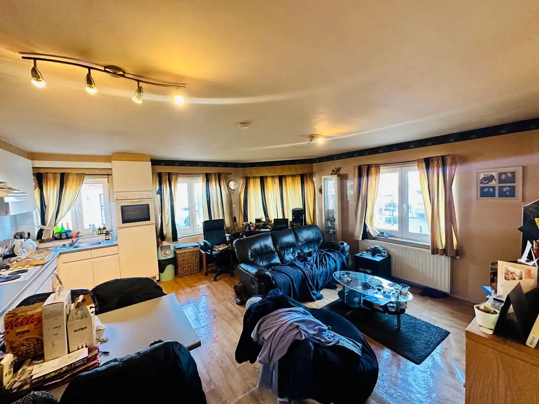 Aantrekkelijke opbrengsteigendom in het hart van Kuringen! foto 8