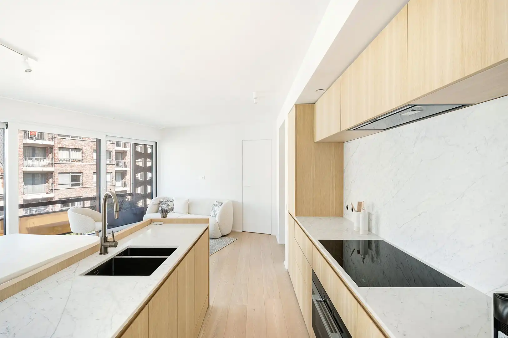 Lichtrijk 3-slaapkamer appartement centraal gelegen. foto 10