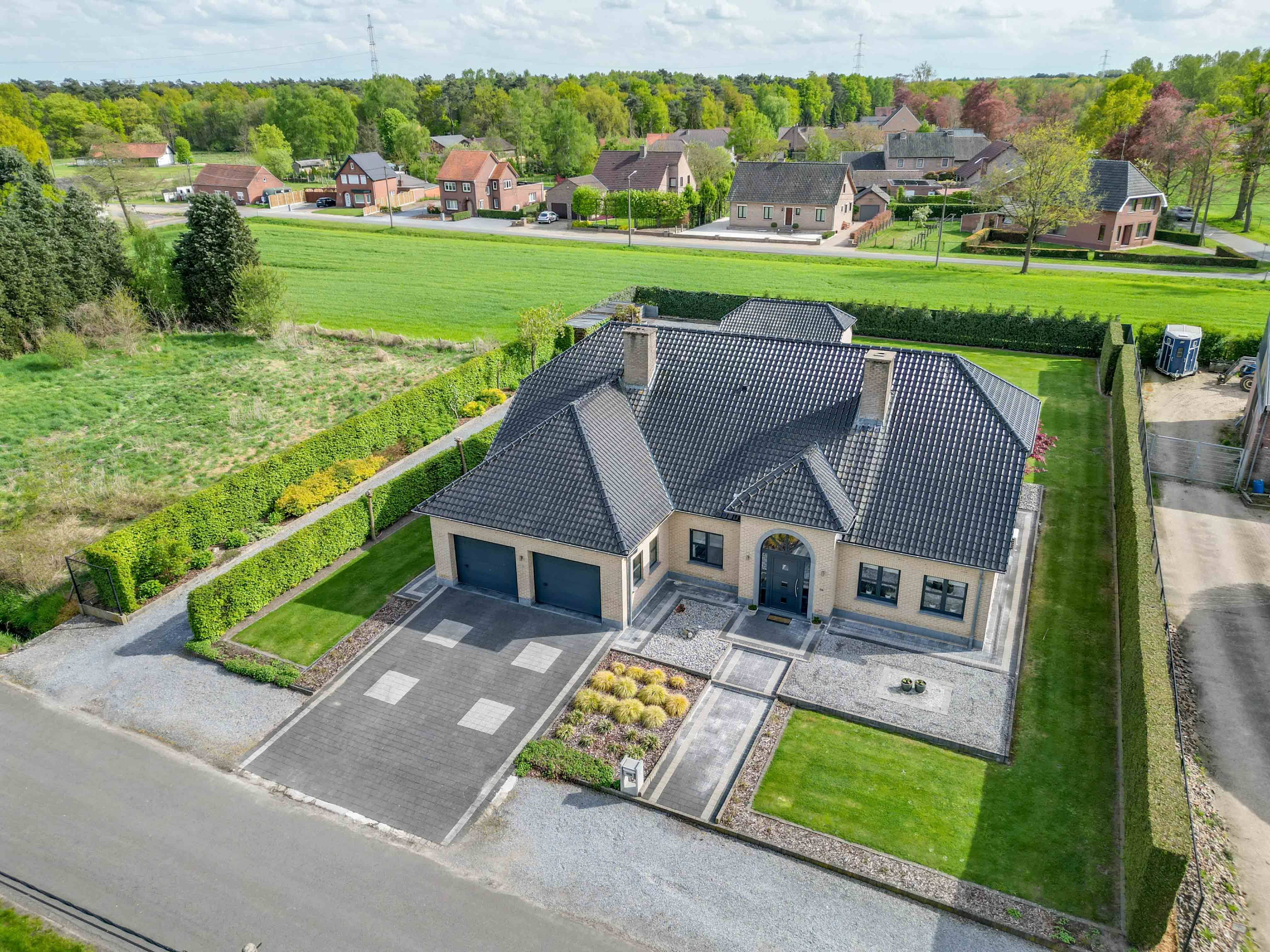 Landelijk gelegen villa foto 19