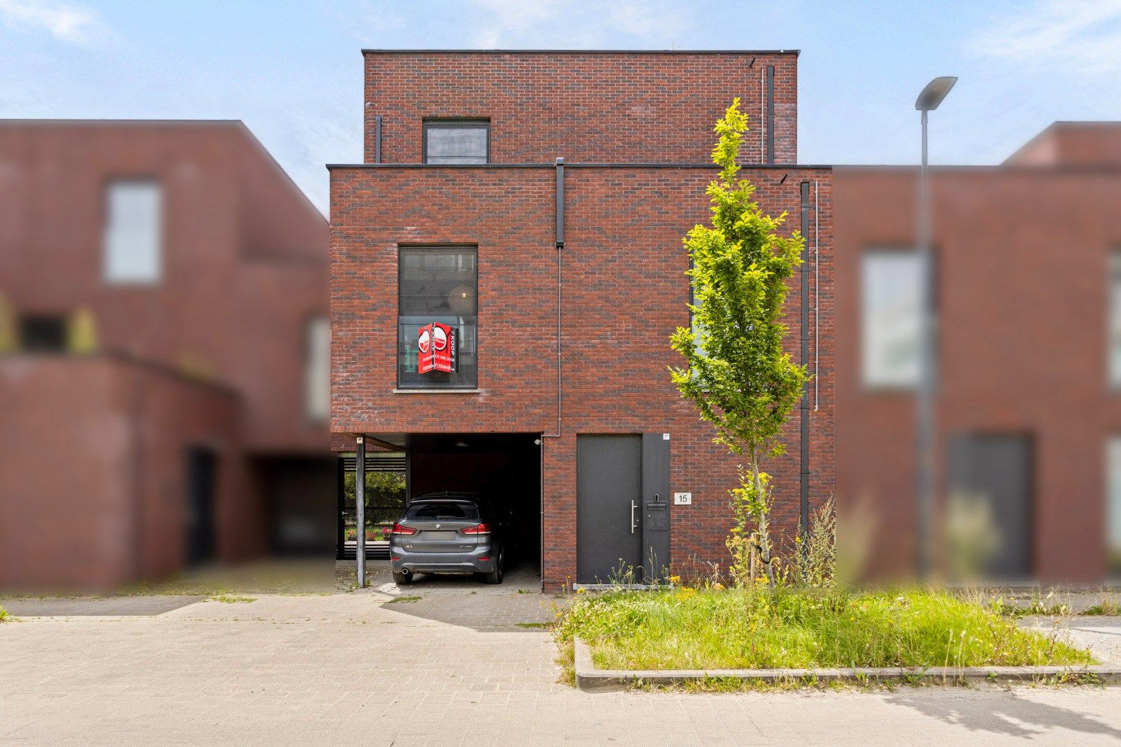 Halfopen bebouwing met vier slaapkamers en tuin in Gent foto 1