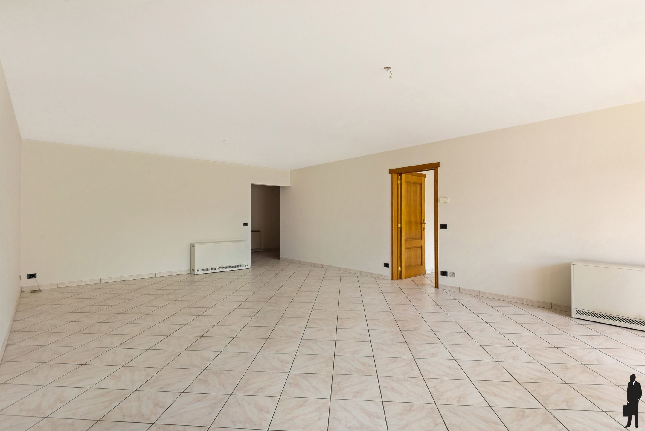 Ruim appartement met 2 slpks, kelderberging en zuid terras foto 9