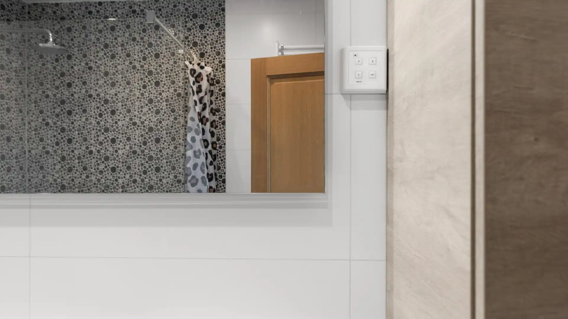 Wonen boven je zaak? Ontdek deze instapklare opportuniteit in het hart van Maasmechelen foto 28