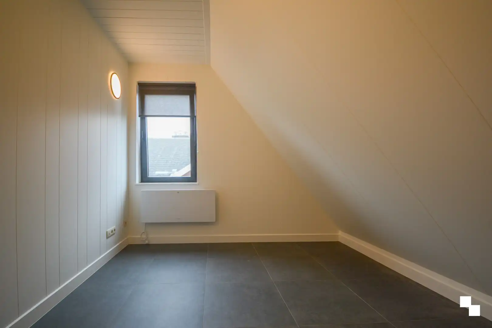 Volledig gerenoveerde alleenstaande woning met tuin, terras en garage in Hooglede. foto 21