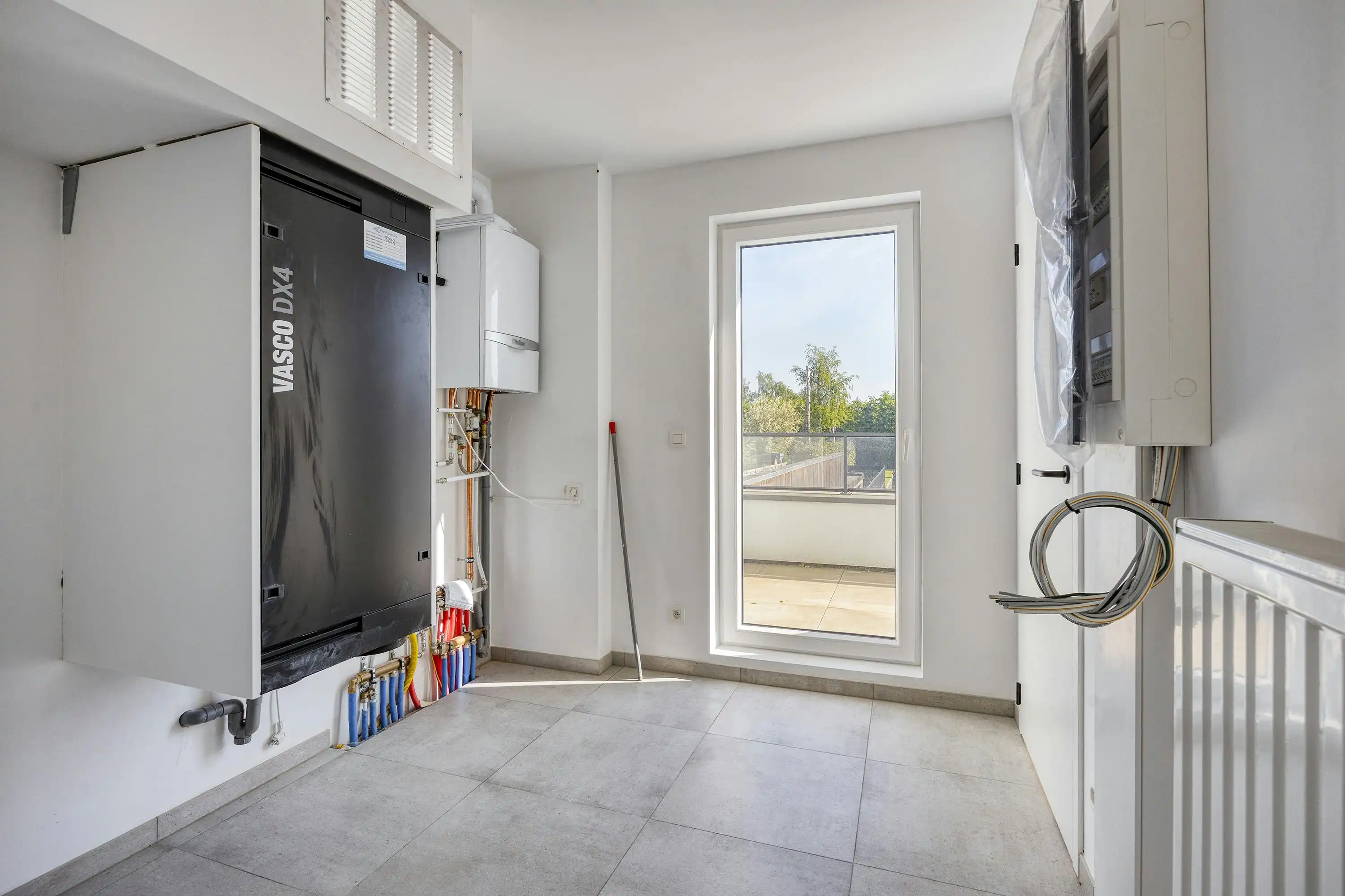 Ruim triplexappartement met terras in Zonhoven foto 18