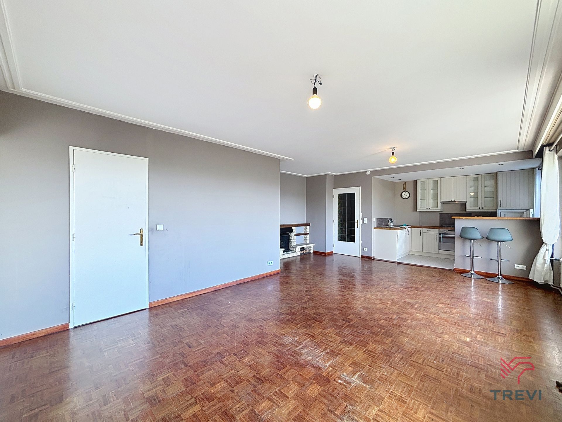 Mooi appartement met 1 slaapkamer van ± 63 m² foto {{pictureIndex}}