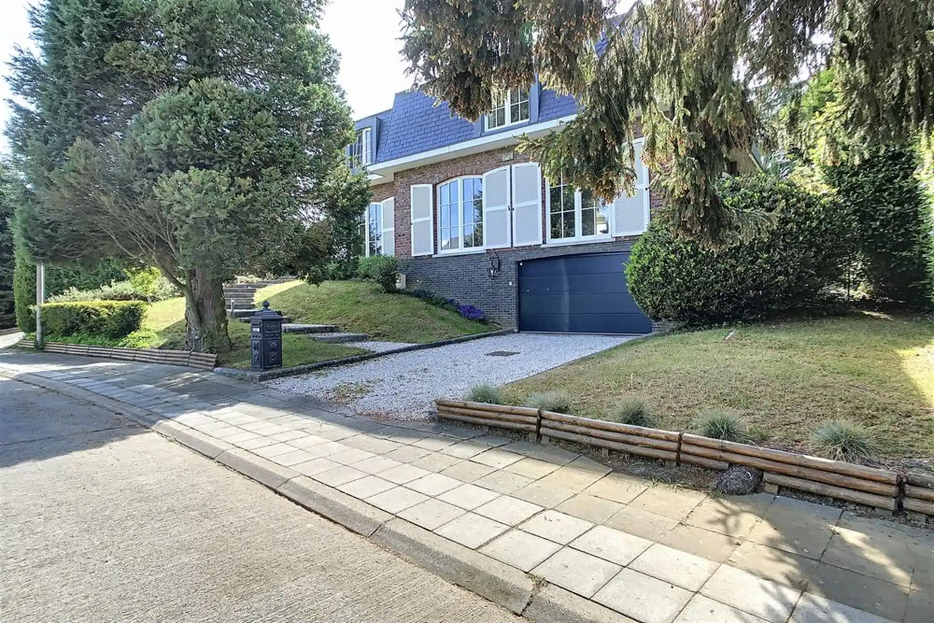 Charmante villa in residentiële omgeving met prachtig aangelegde tuin foto 35