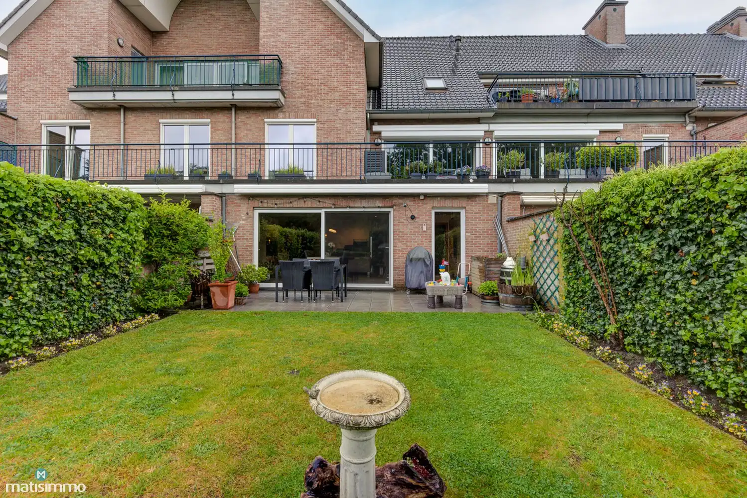 RUIM INSTAPKLAAR GELIJKVLOERS APPARTEMENT MET TWEE SLAAPKAMERS EN TUIN TE ZUTENDAAL foto 25