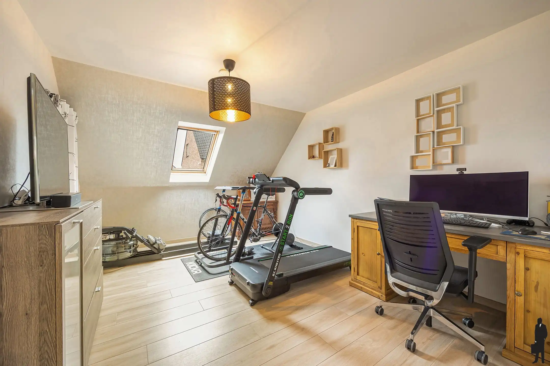 Instapklare gezinswoning met 3 slpk, tuin, garage & carport  foto 13