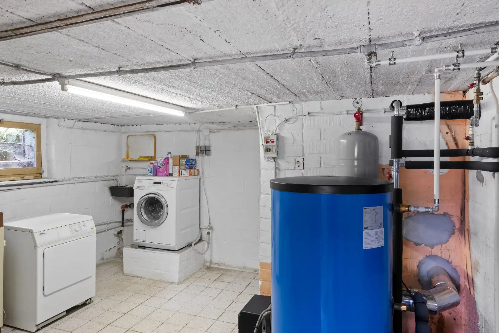 Zeer gunstig gelegen bungalow met 3 slaapkamers op 12a 15ca foto 23