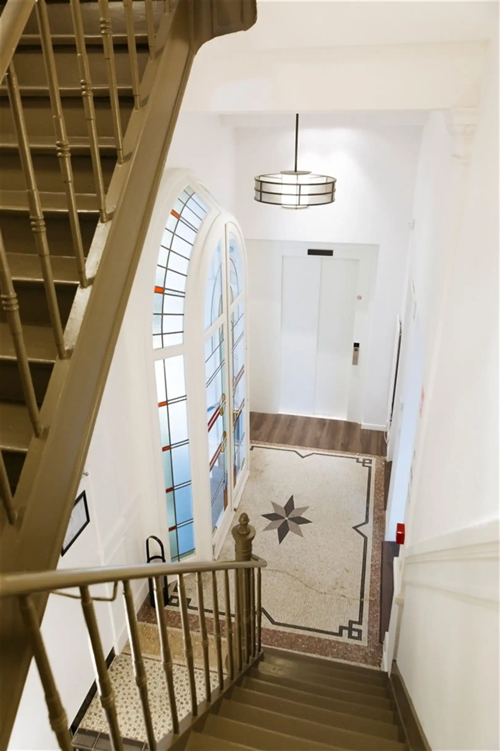 Kantoren/praktijkruimten op strategische locatie in Gent met parking foto 9