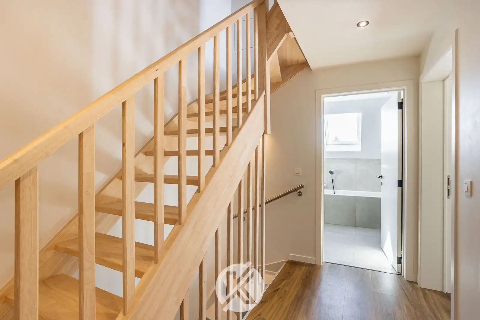 Gerenoveerde woning op leuke locatie foto 17