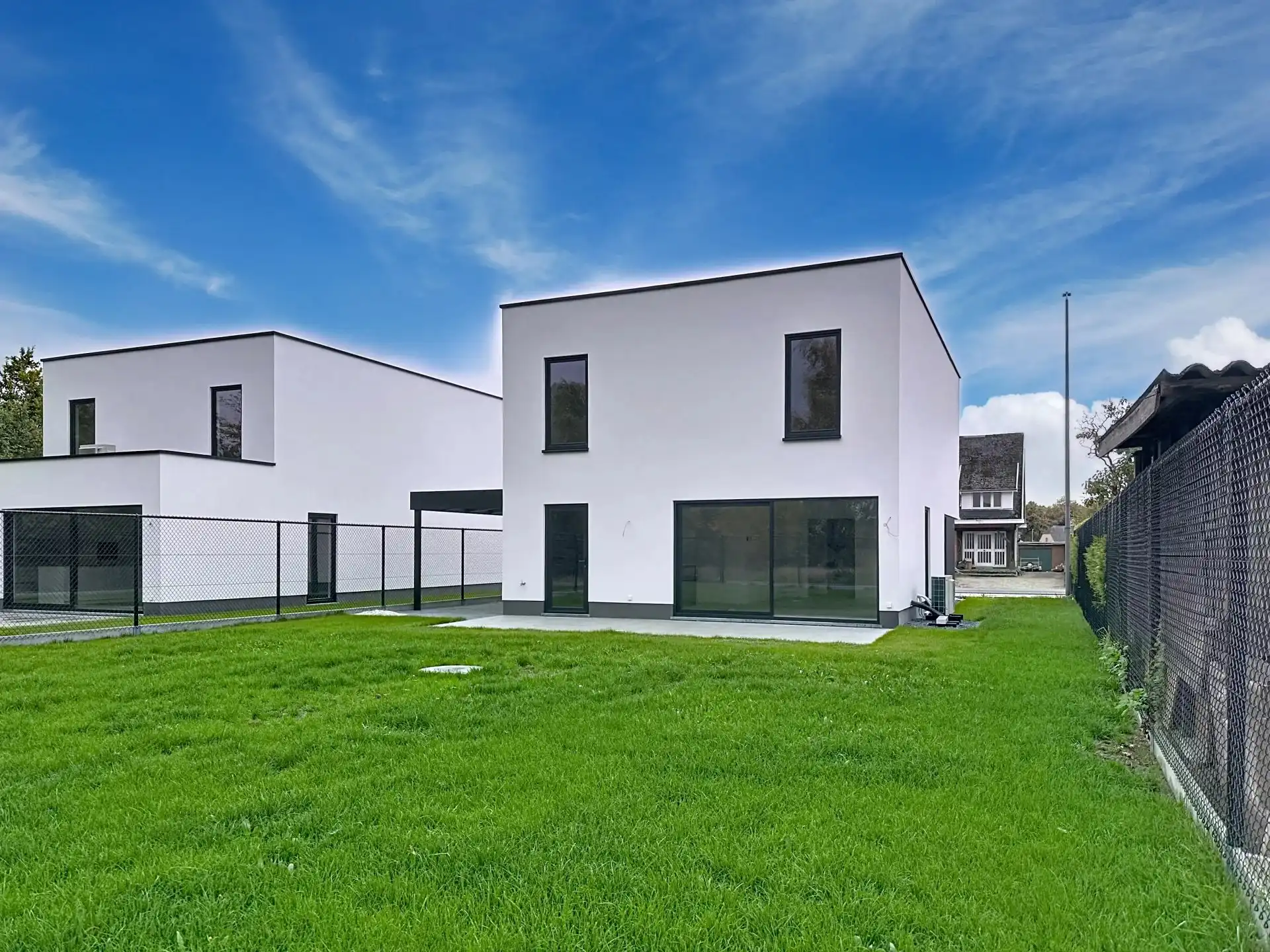 Moderne BEN-woning met 3 slaapkamers en een carport op een mooi perceel. foto 35