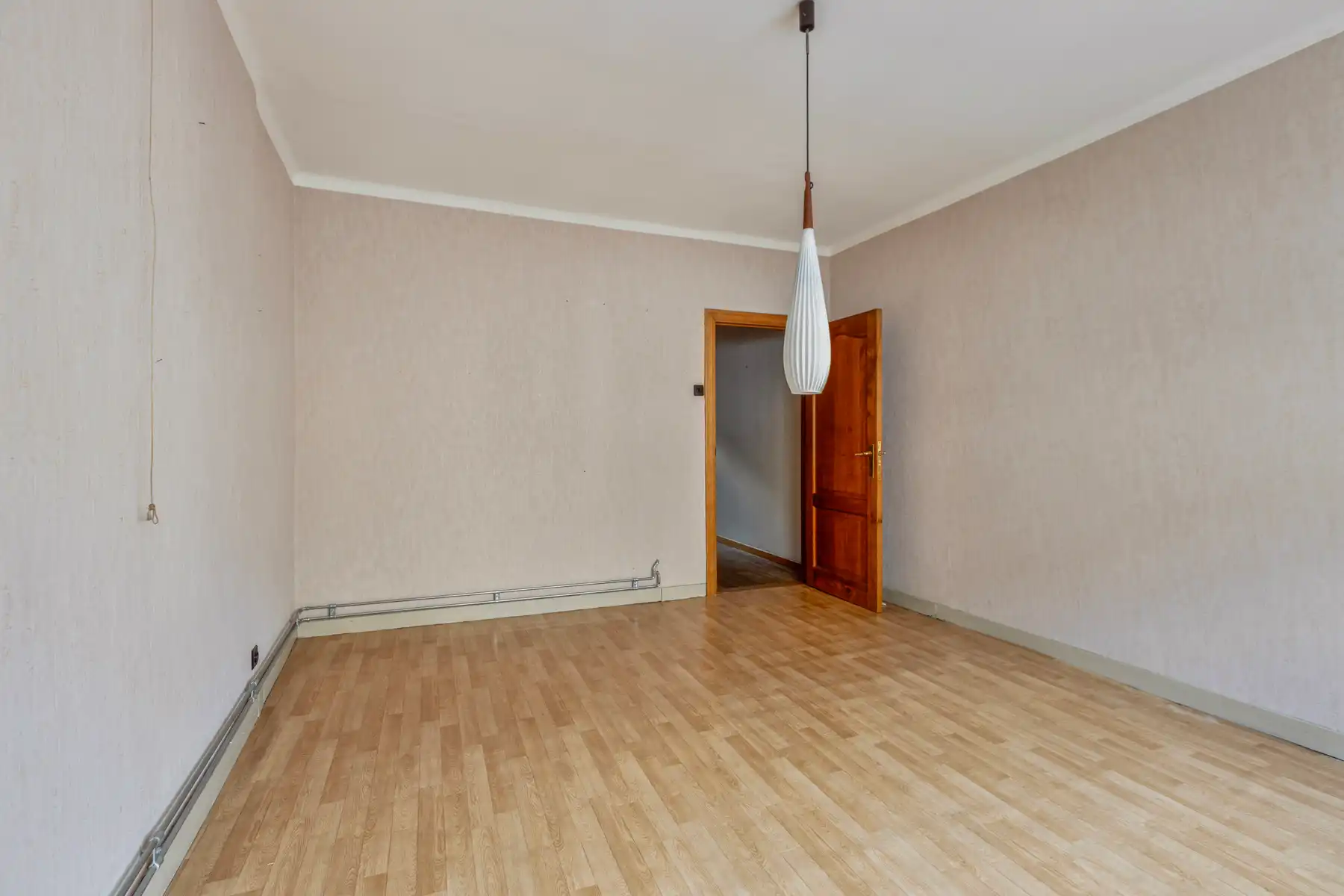 Handelszaak en ruime woning (4 slpk.) in hartje Maaseik.  foto 25