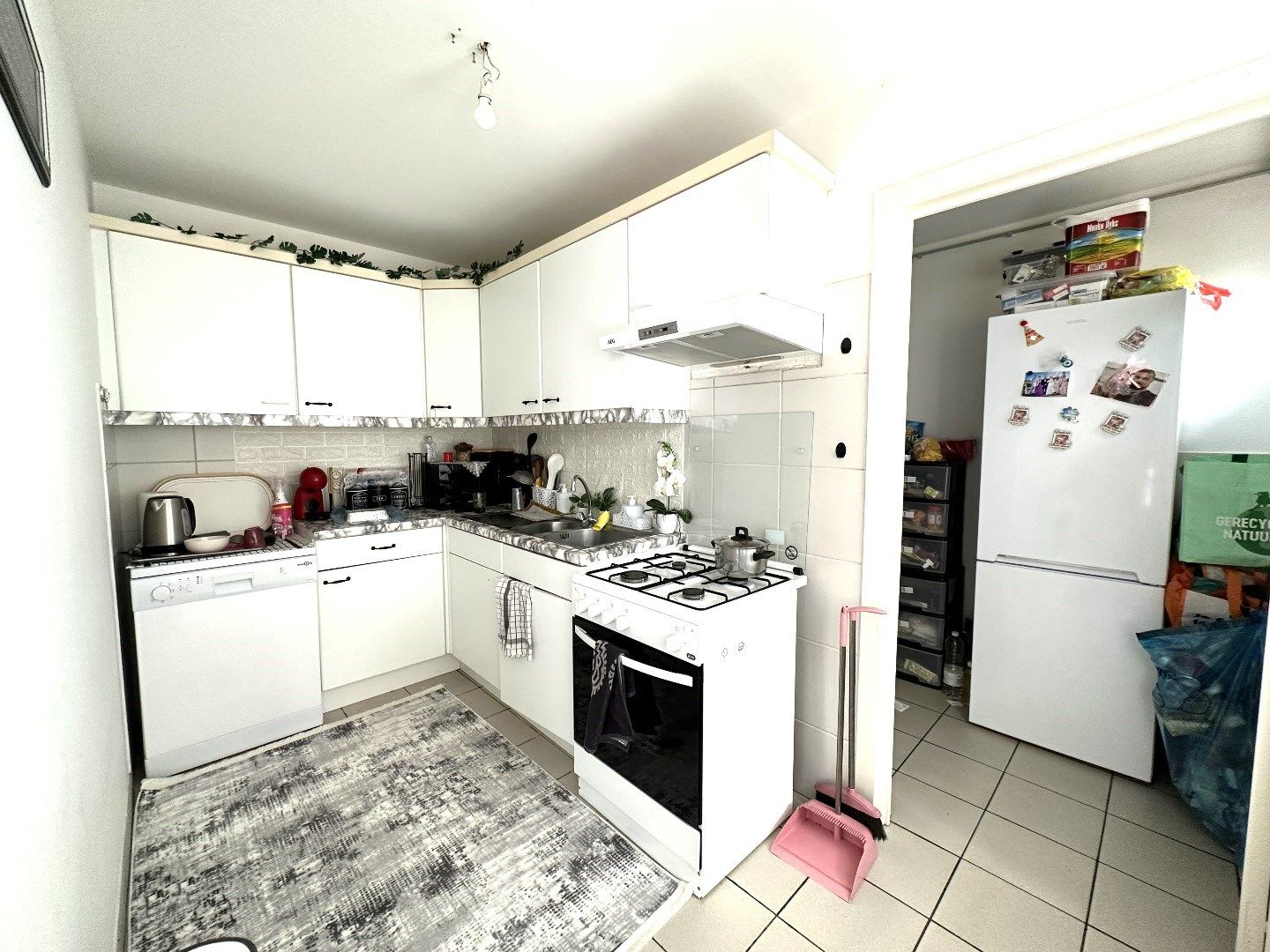 Instapklaar 2-slpk appartement met terras, Torhout foto 8