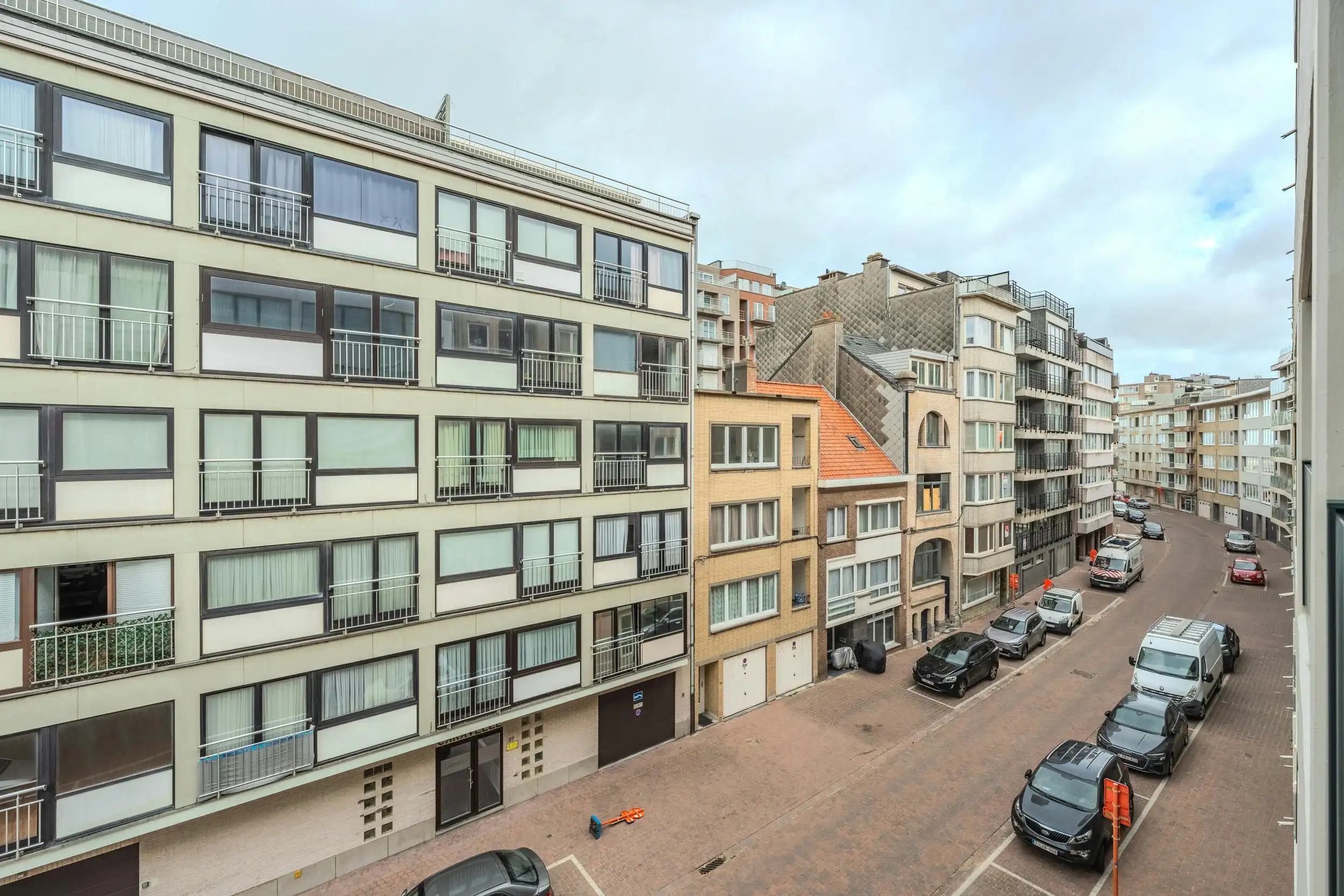 Uniek 1-slaapkamerappartement te koop vlakbij zee te Oostende foto 14