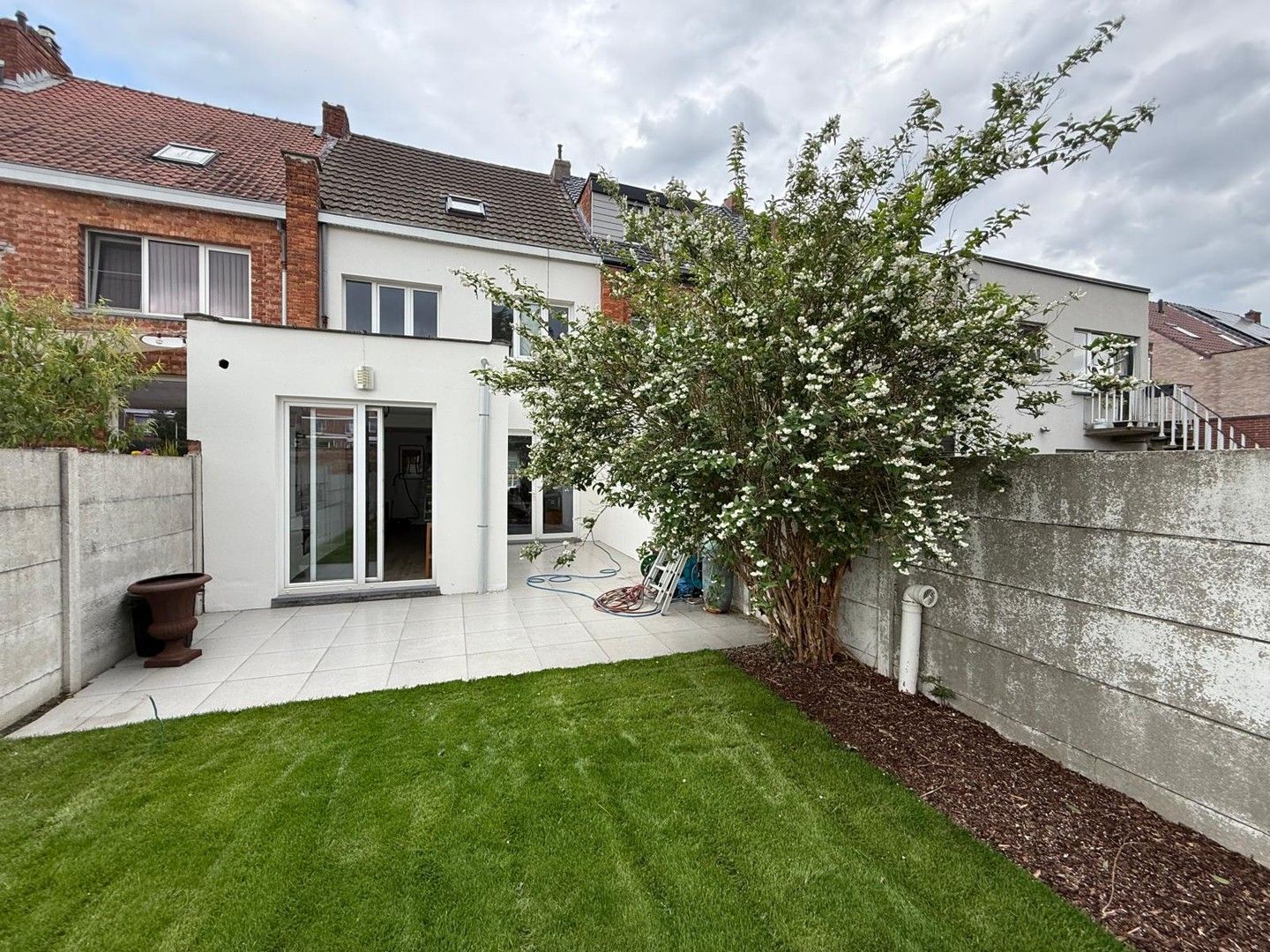 INSTAPKLARE WONING MET TUIN foto 13