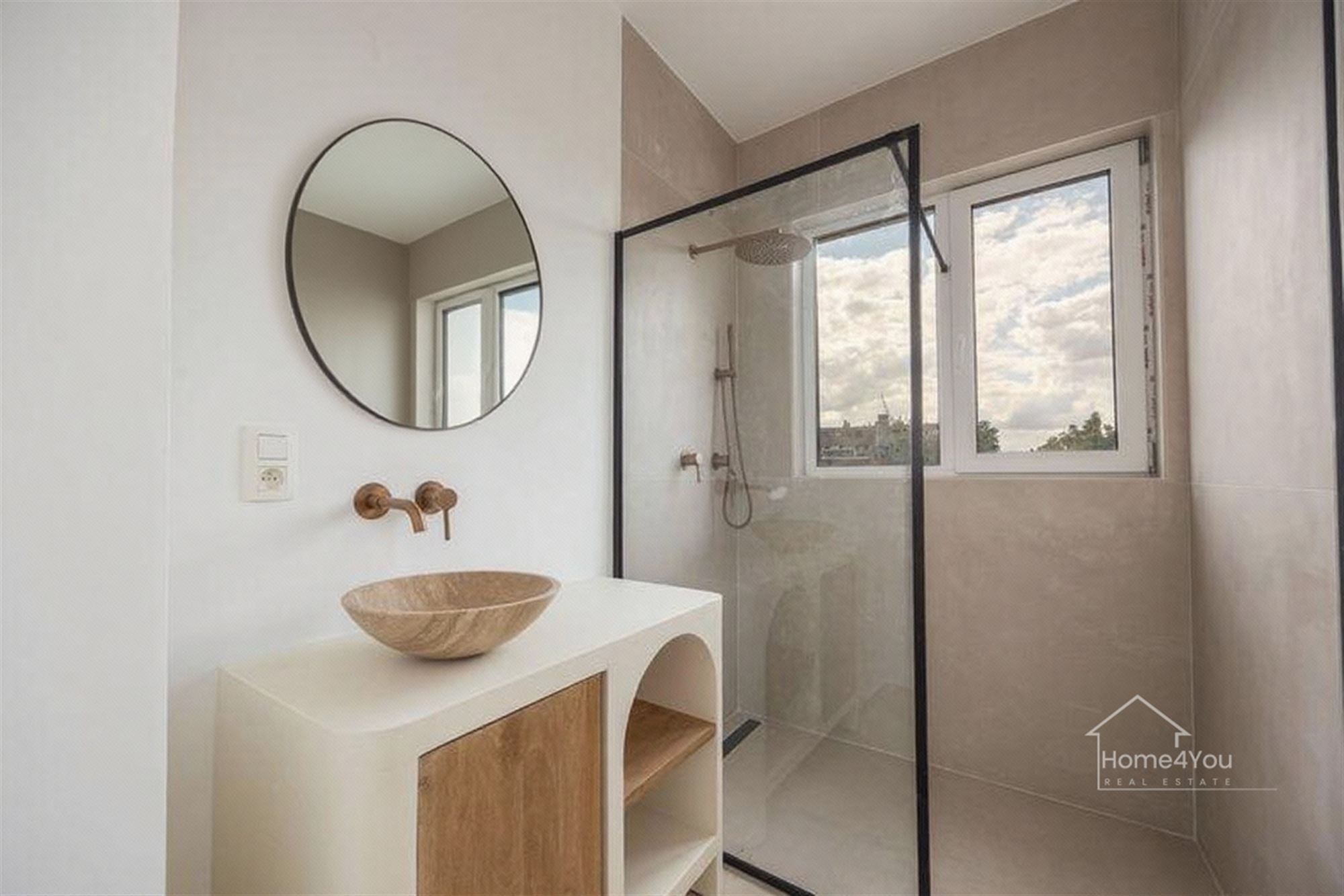 Gerenoveerd appartement te koop! foto 4