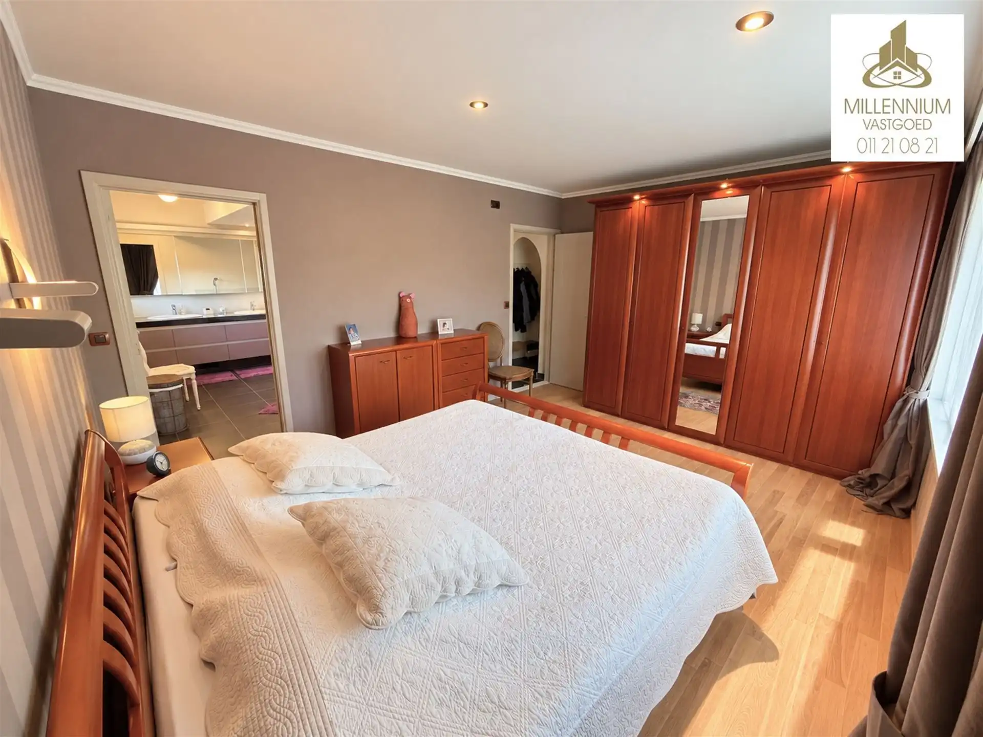 Royale villa met 4 slpk Diepenbeek foto 19