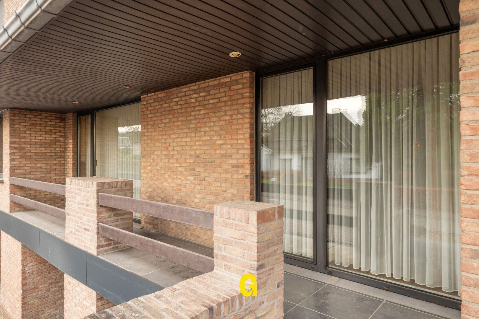 Op te frissen 3-slaapkamer appartement (124 m²) met terras, tuin en garage op wandelafstand van het centrum foto 5