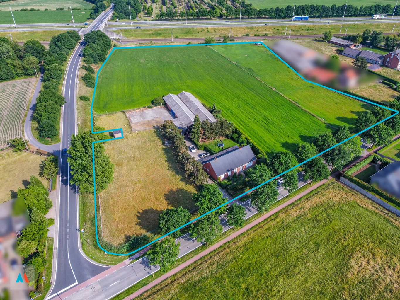 Hoofdfoto van de publicatie: Vrijstaande woning met stal 