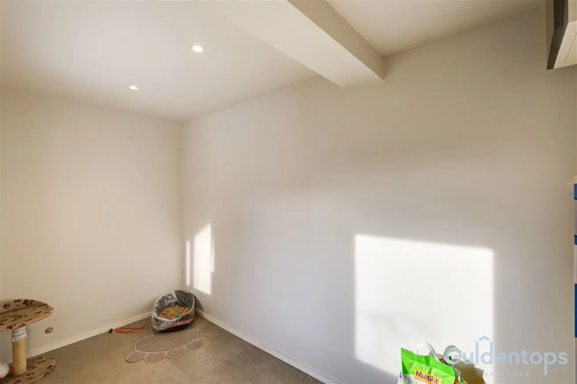 Knap gebouw bestaande uit 2 appartementen én magazijn foto 23