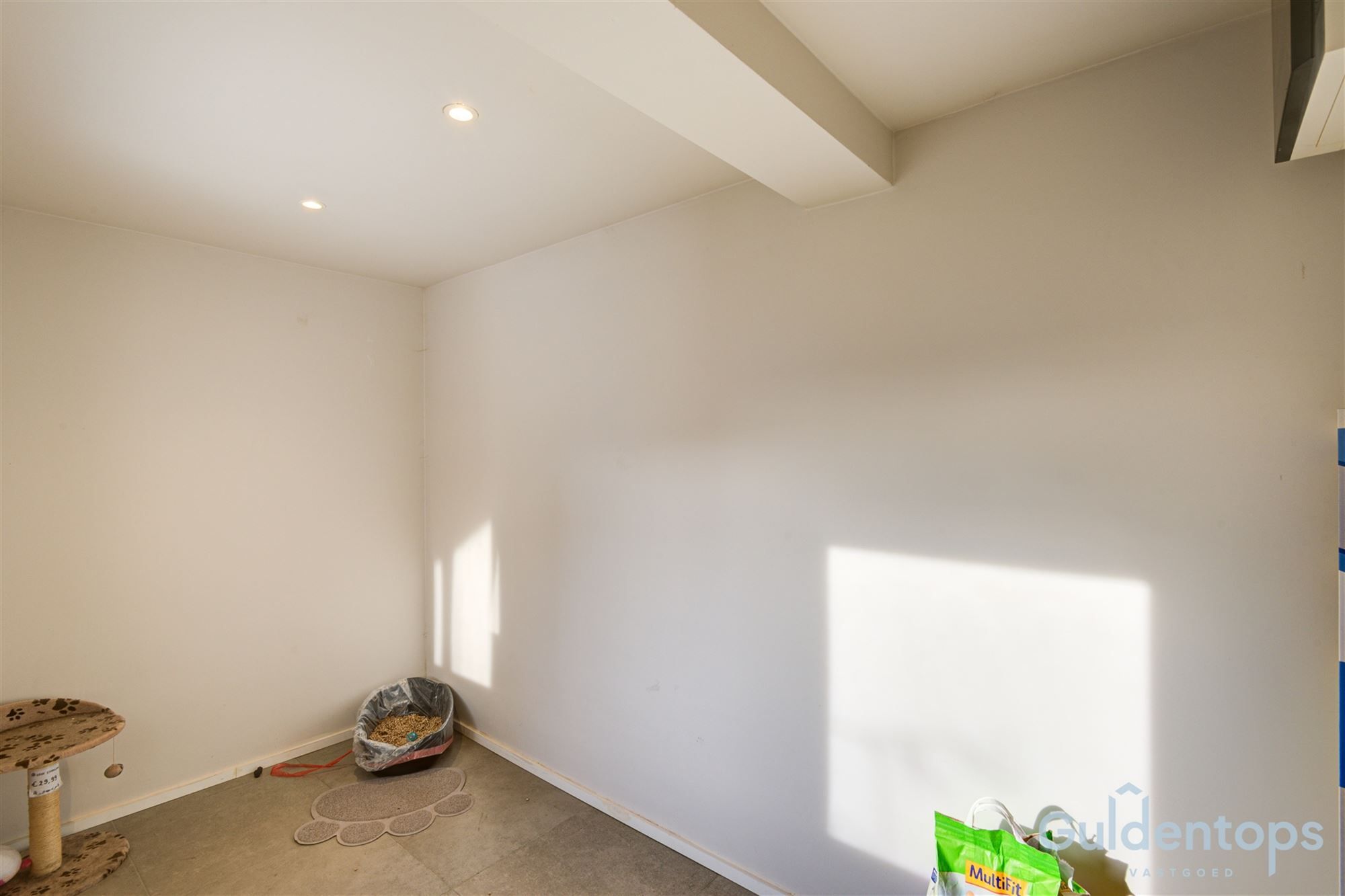 Knap gebouw bestaande uit 2 appartementen én magazijn foto 23