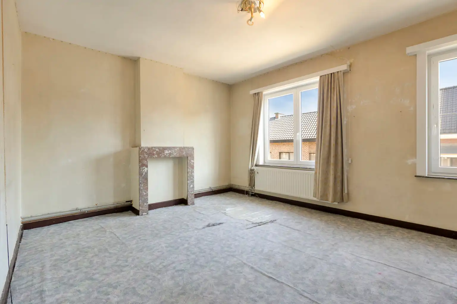 Karaktervolle tweegevelwoning in zeer gegeerde wijk foto 10