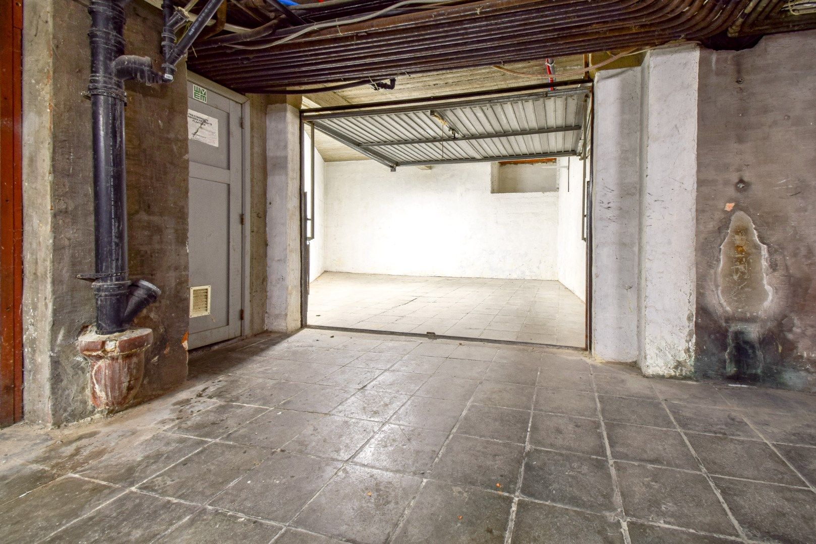 Garagebox vlakbij de zeedijk foto 2