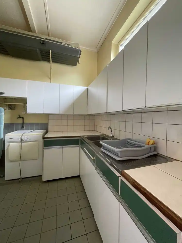 Charmante woning met grote tuin foto 25