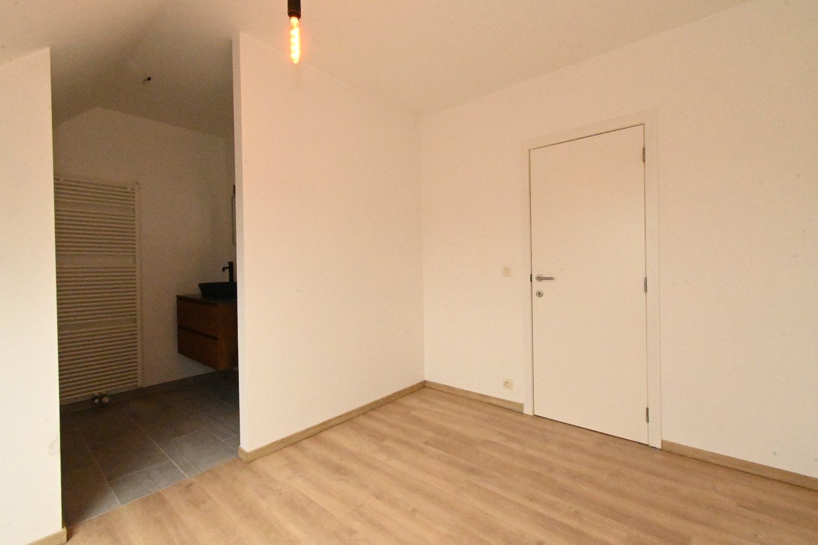 Dakappartement met 2 slaapkamers gelegen dorpskern Knesselare foto 22