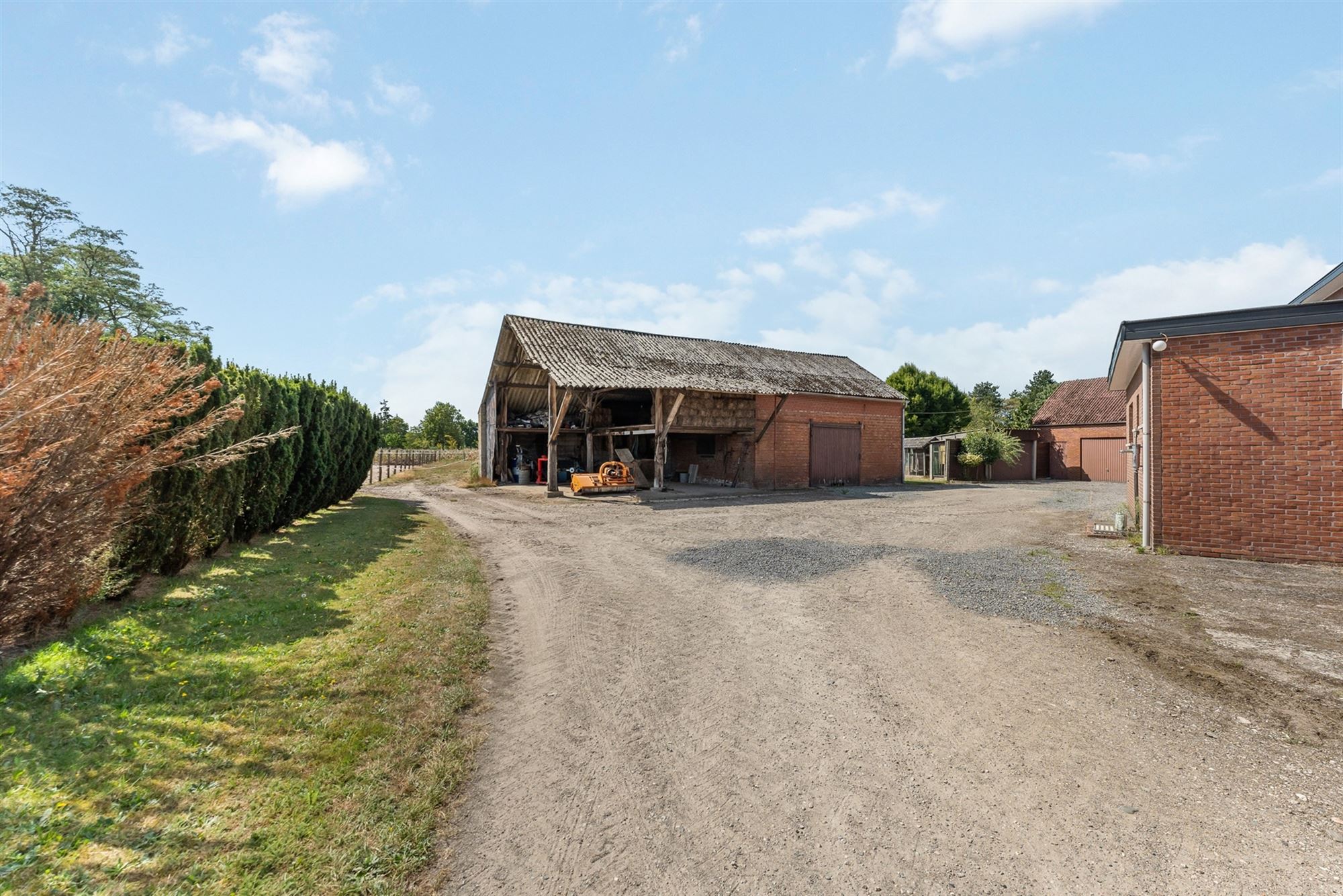 WONING OP 3941M2 MET ENORM POTENTIEEL foto 28