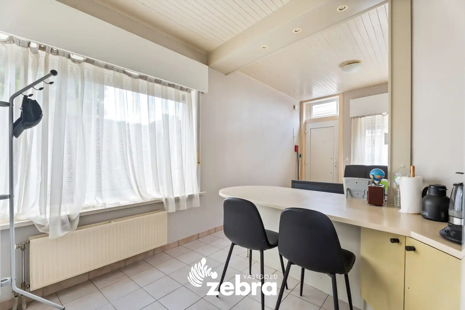 Instapklare studio in centrum Tielt! foto 4
