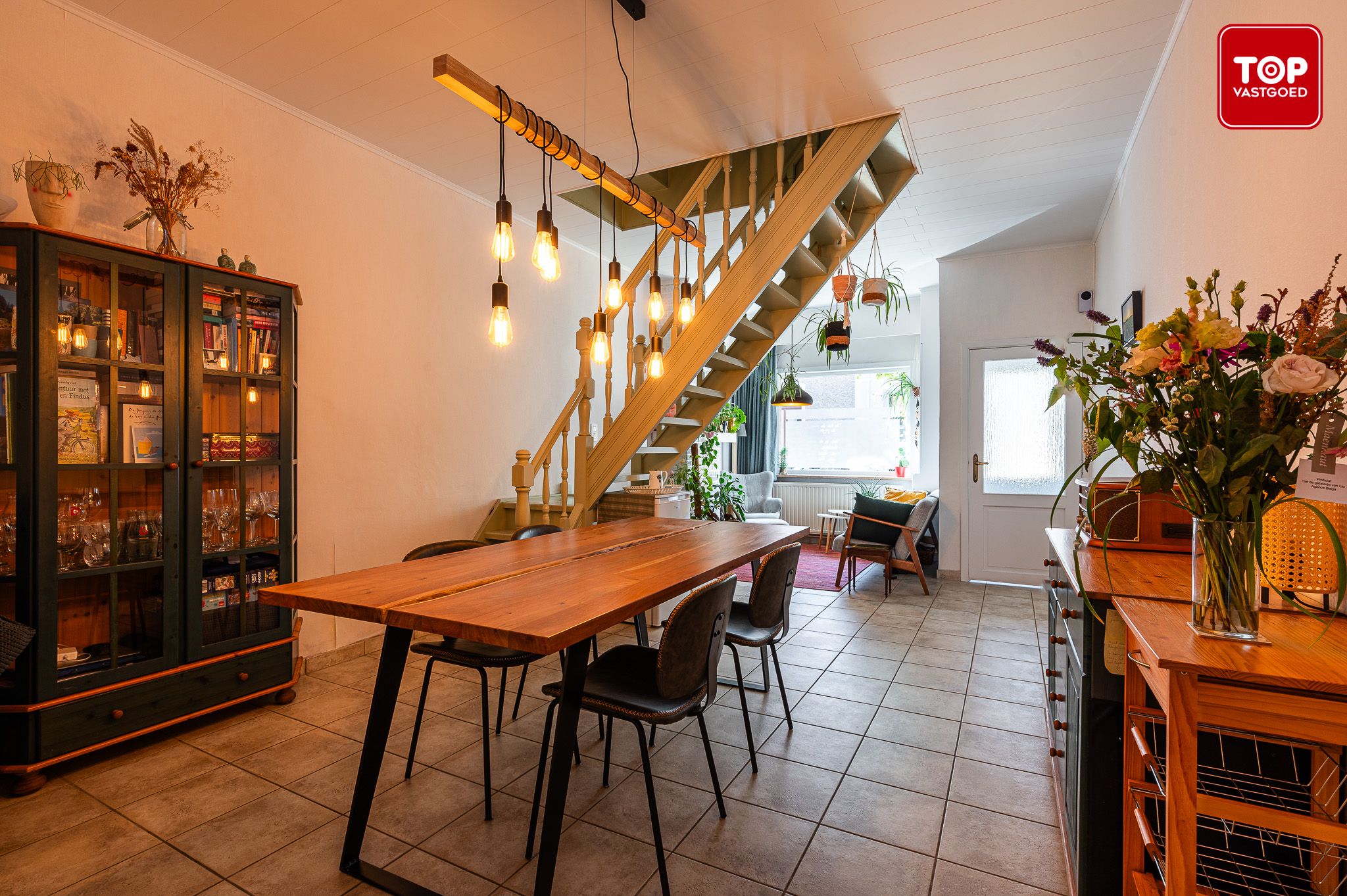  Instapklare woning met 3 slaapkamers en leuk tuintje te Gentbrugge. foto 5