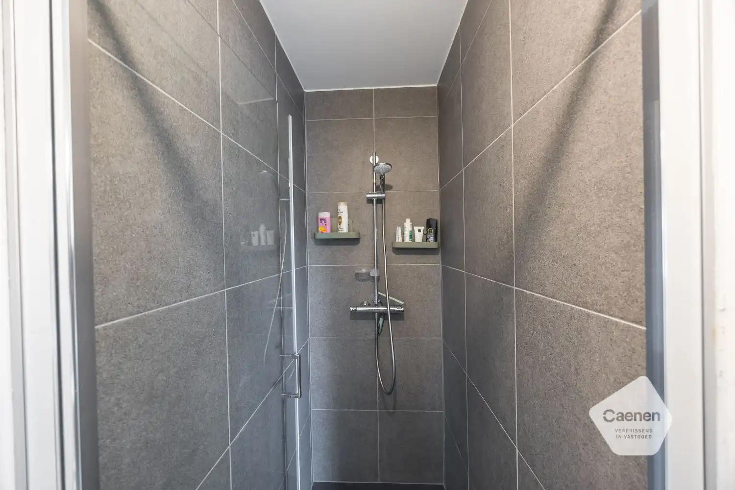 Lichtrijk duplex-appartement te residentie Modena foto 13