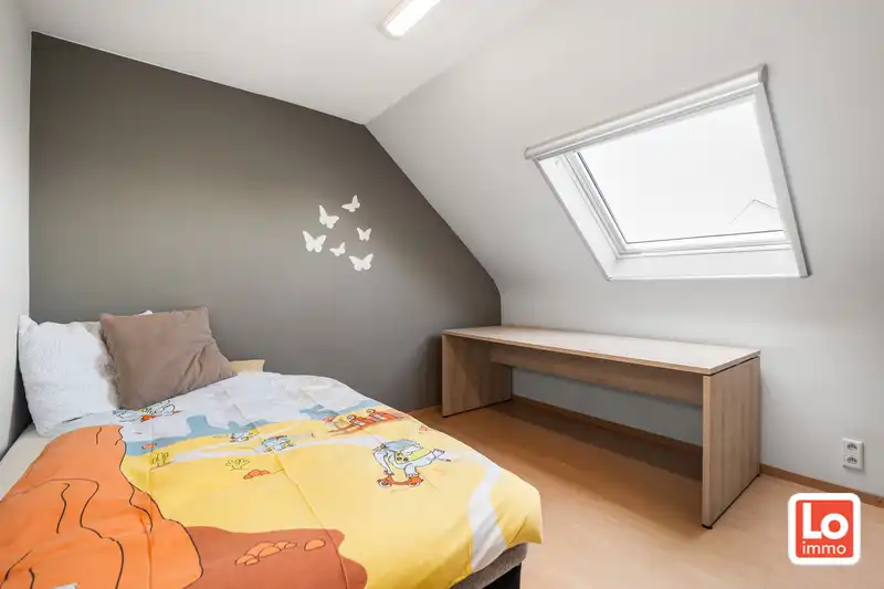 Instap klare halfopen woning met gezellige stadstuin nabij het centrum van Oostakker! foto 12