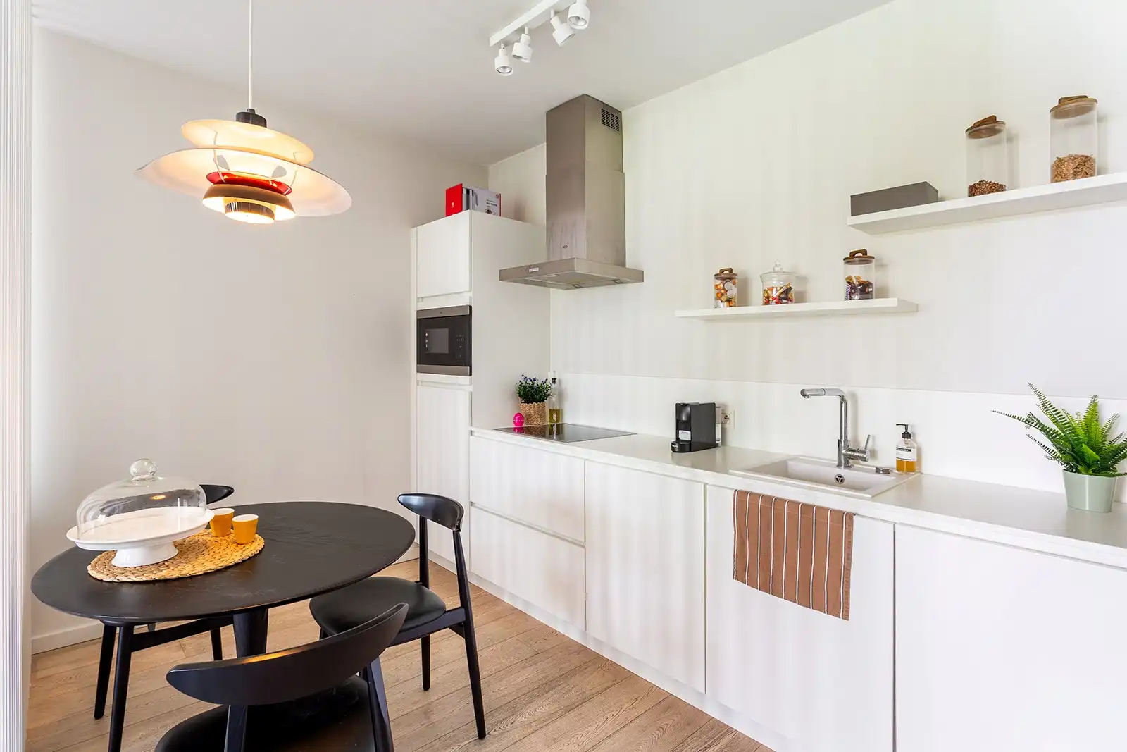Uitzonderlijk rustig wonen in de bruisende theaterwijk foto 17