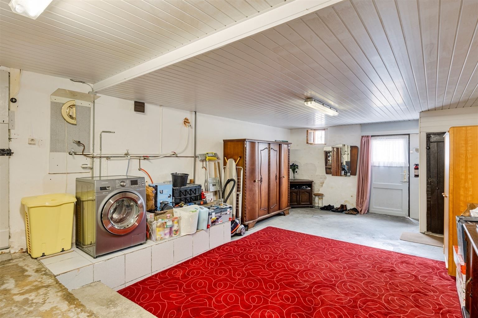 Prachtige 18e-eeuwse hoeve in Maasstijl gelegen in de dorpskern van Ophoven op een perceel van 27a50ca, genaamd "Huize Reynders".  foto 27