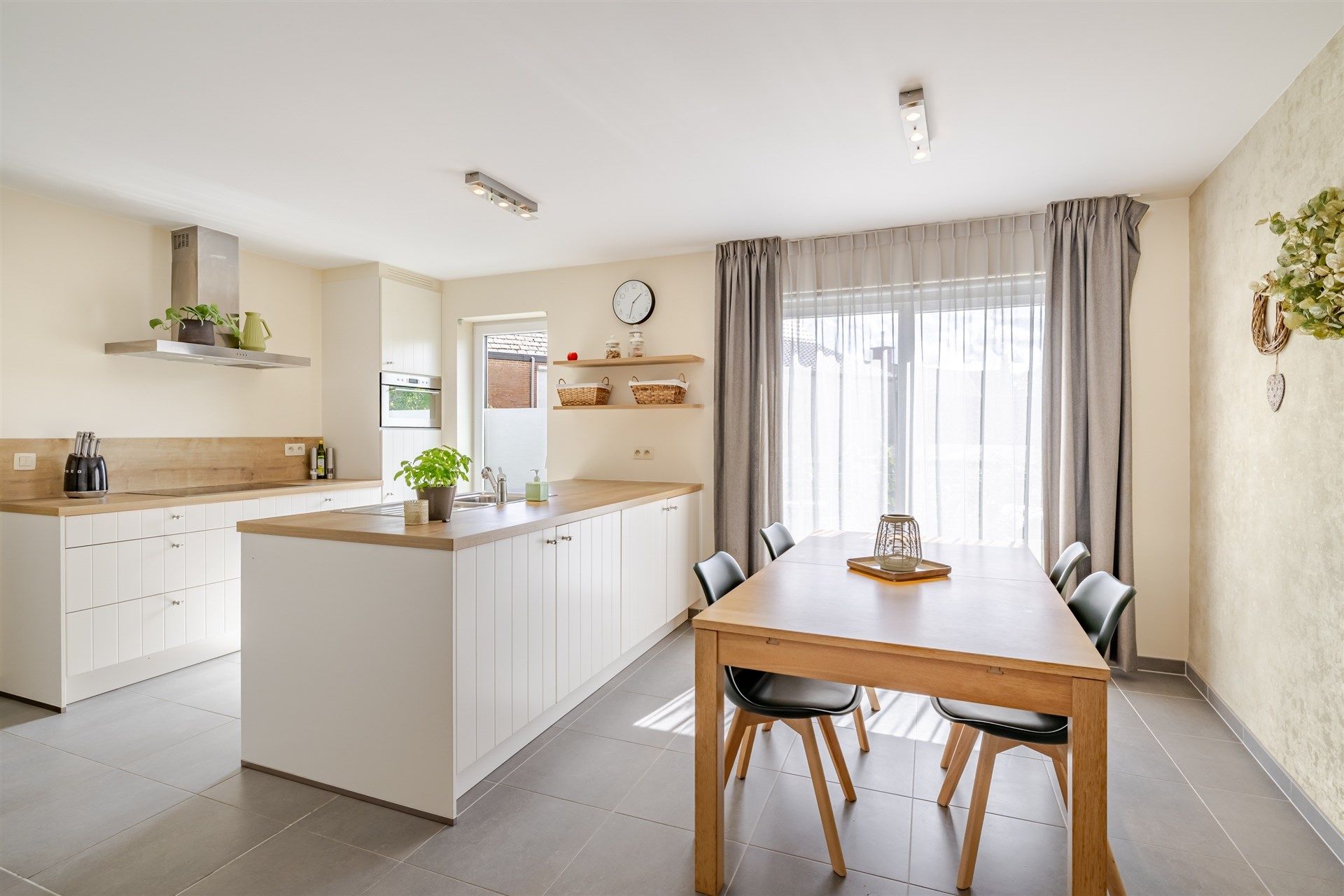 Prachtige woning met 4 slks, garage en stadstuintje foto 6