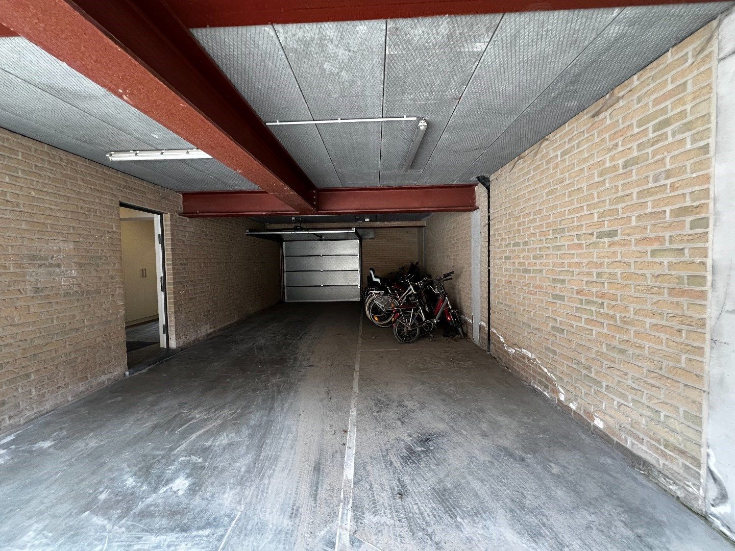 Instapklaar appartement met 2 slaapkamers, autostandplaats en kelderberging te koop te Harelbeke! foto 17