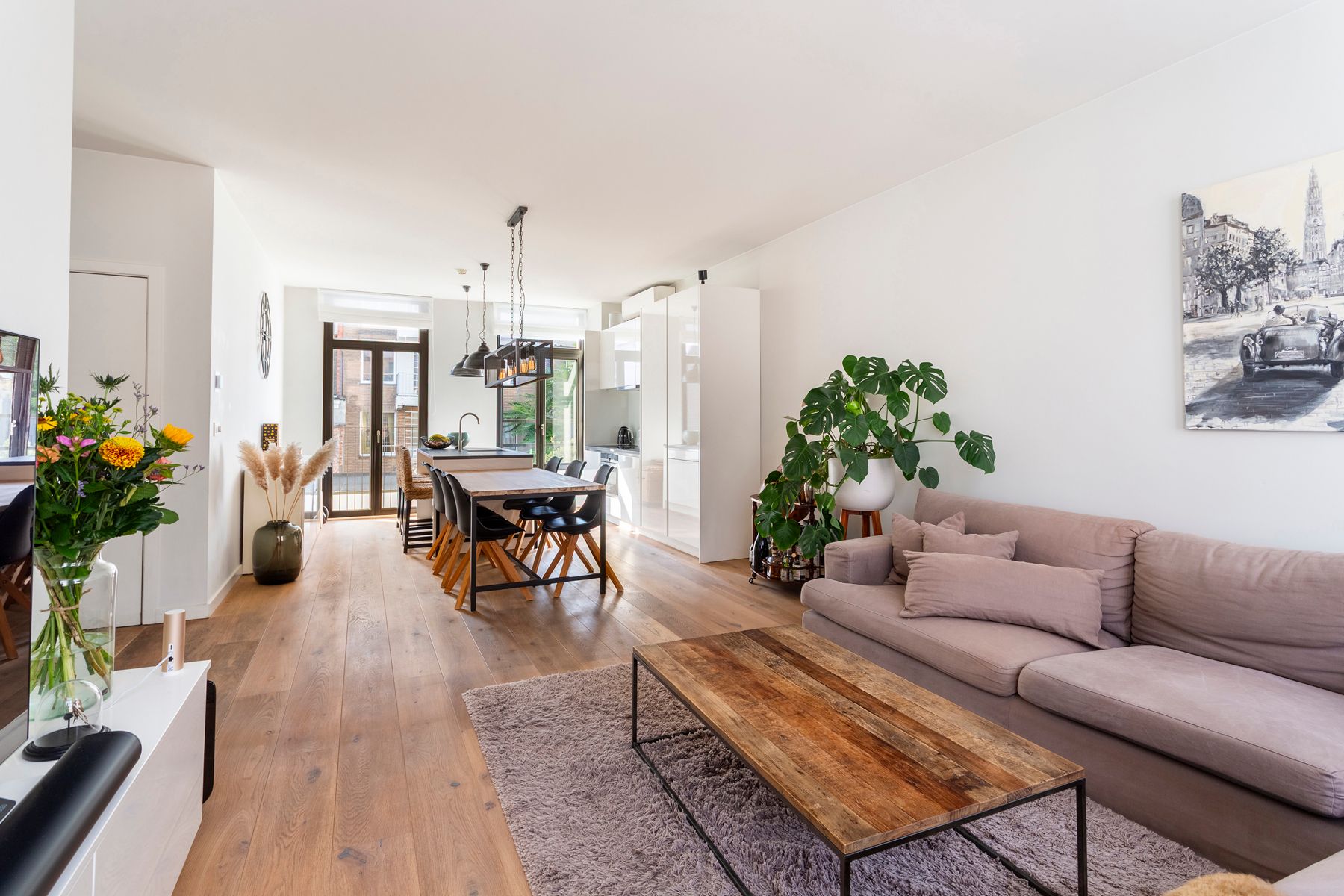Stijlvol 2slpk-appartement met terras in hartje Antwerpen foto 2