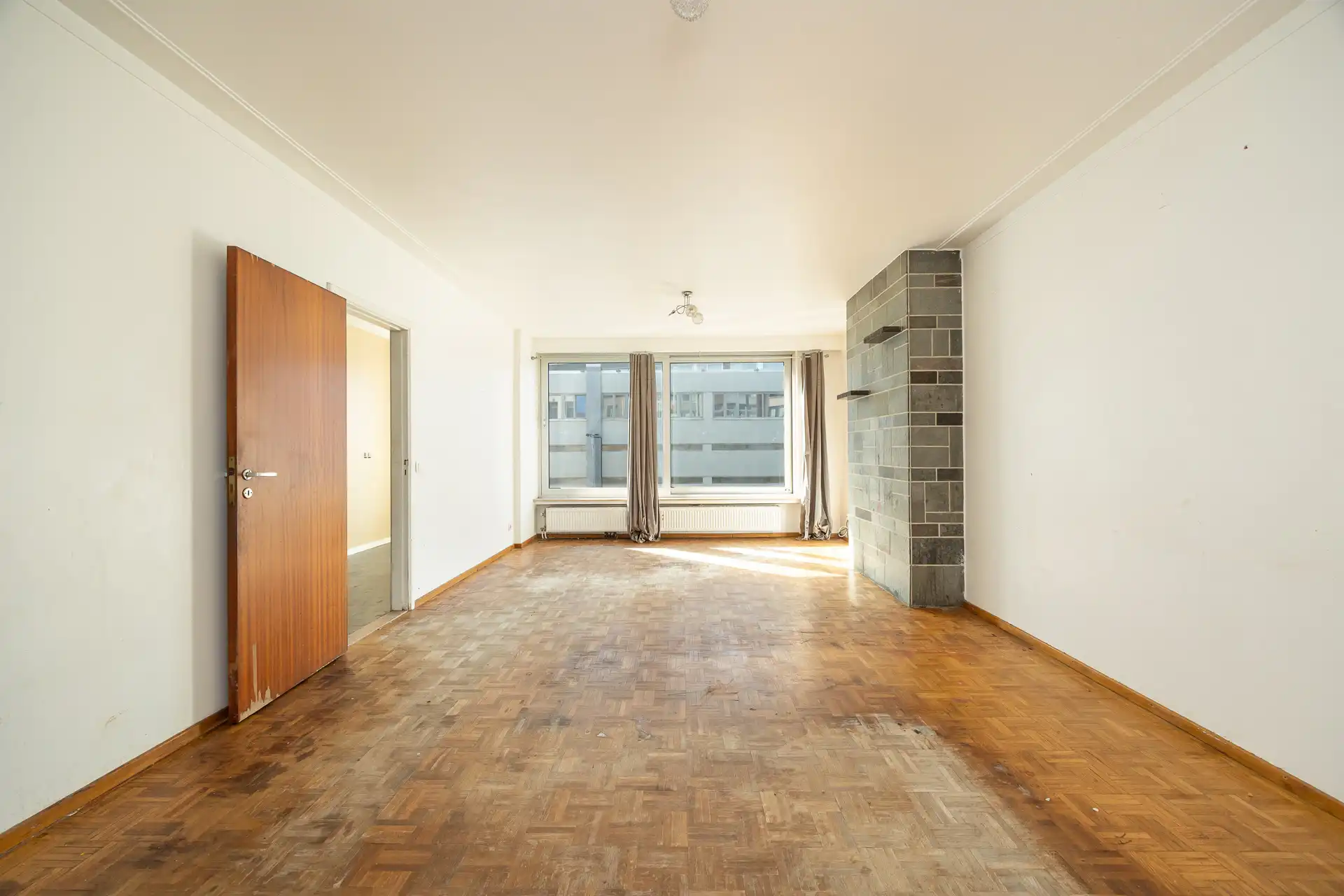 Appartement met 2 slpk, terras en autostaanplaats foto 7
