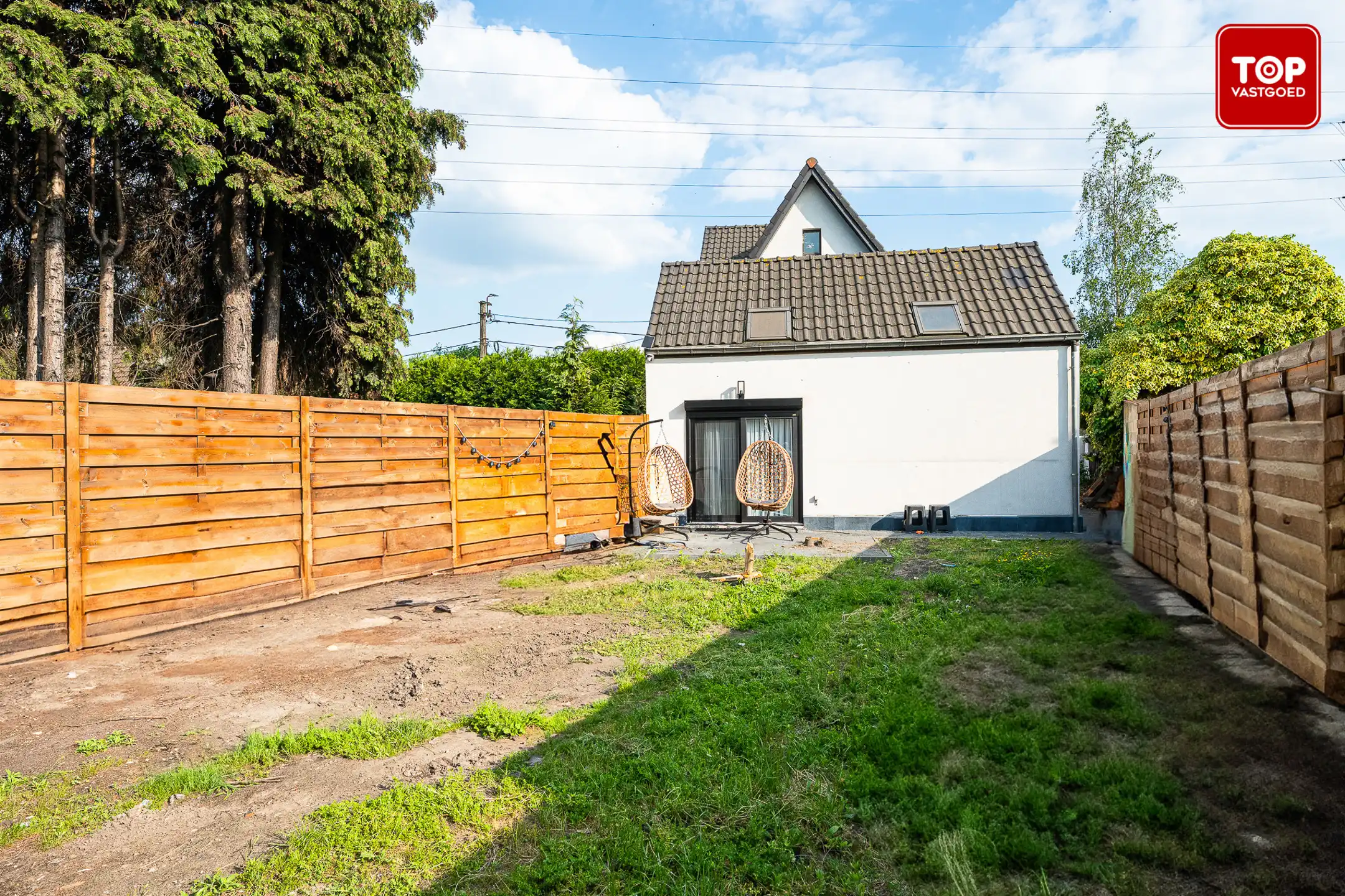 Gerenoveerde open bebouwing met 5 slaapkamers en tuin foto 25