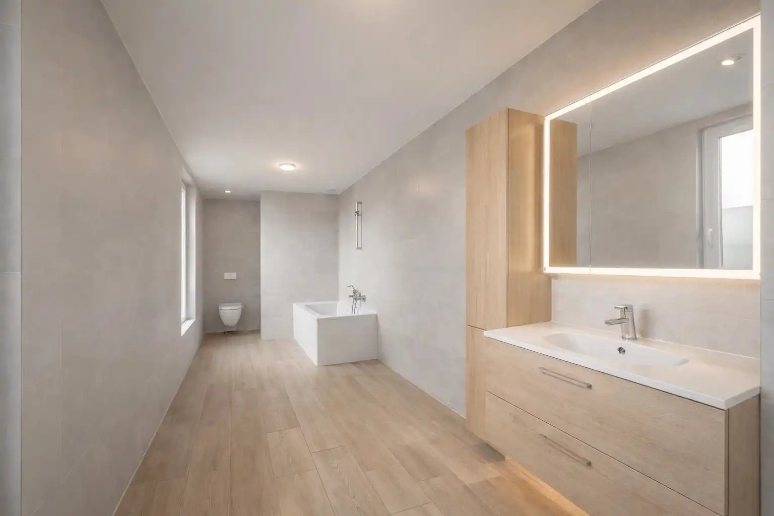 STATIGE HERENWONING MET LOODS 350 m² foto 18