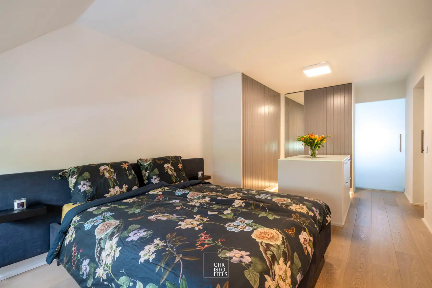 Luxe afgewerkte stadswoning (235m²) in domein Oud Rekem foto 7